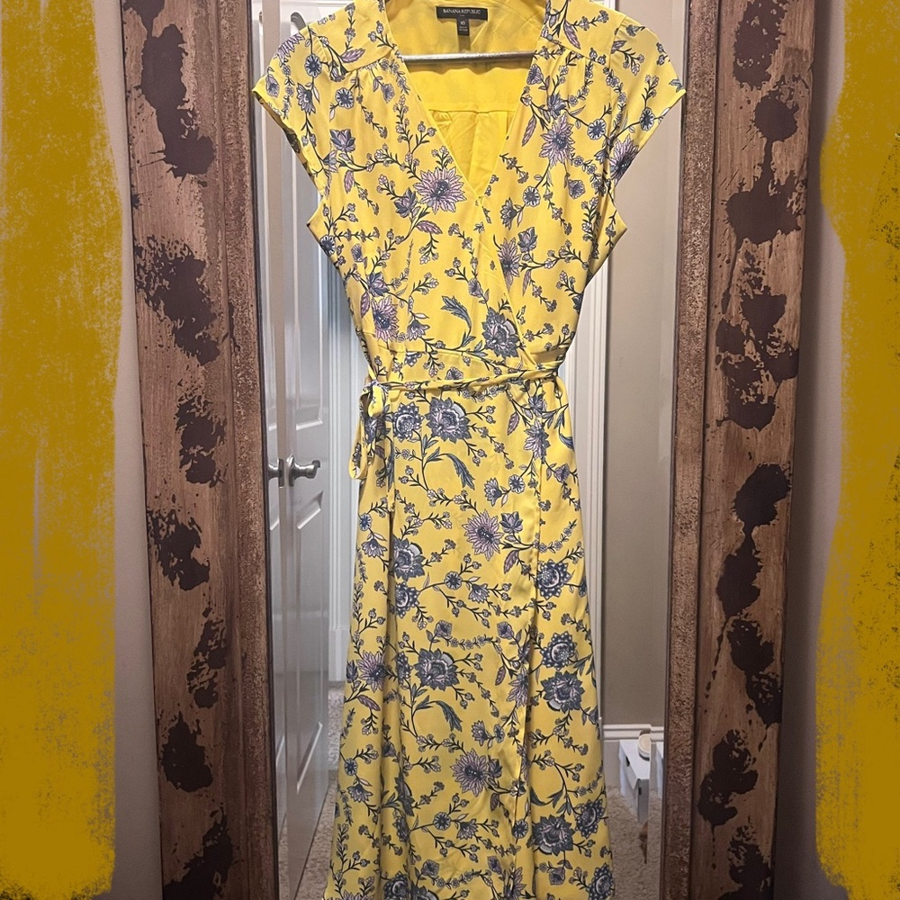 Banana Republic Factory Yellow Floral Strapless Dress